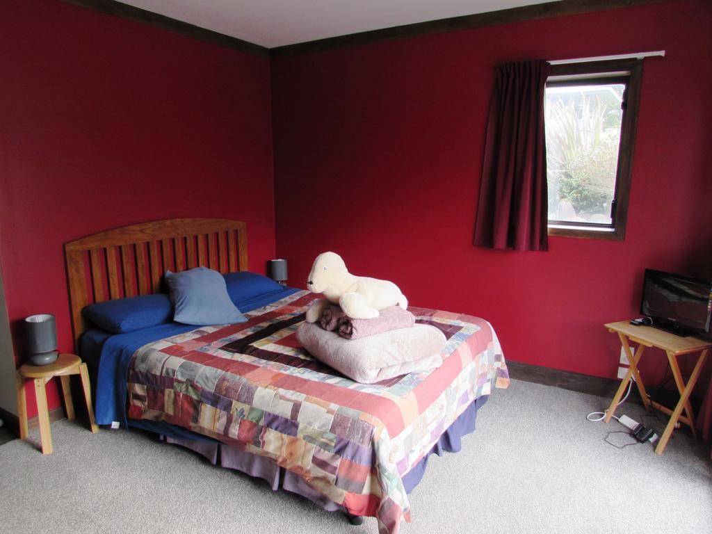 Birdsong Accommodation Hokitika Room photo